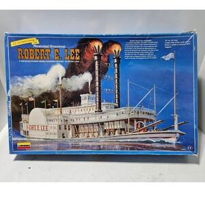 Robert E. Lee Mississippi Steamboat Model Kit Lindberg 1/163 Scale 70864 Vintage